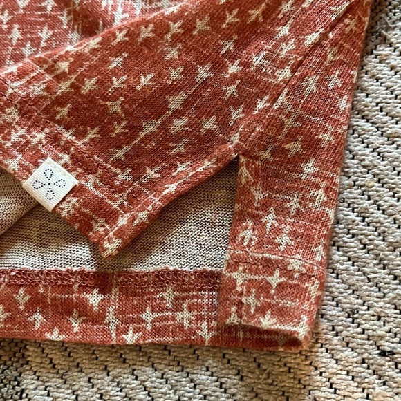 Caslon v- neckline linen short sleeve top - Picture 11 of 13